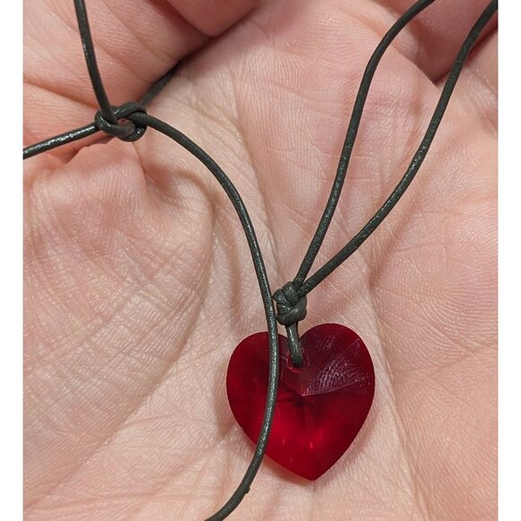 Casual Coquette Tie On Red Heart Pendant Necklace - Picture 3 of 6